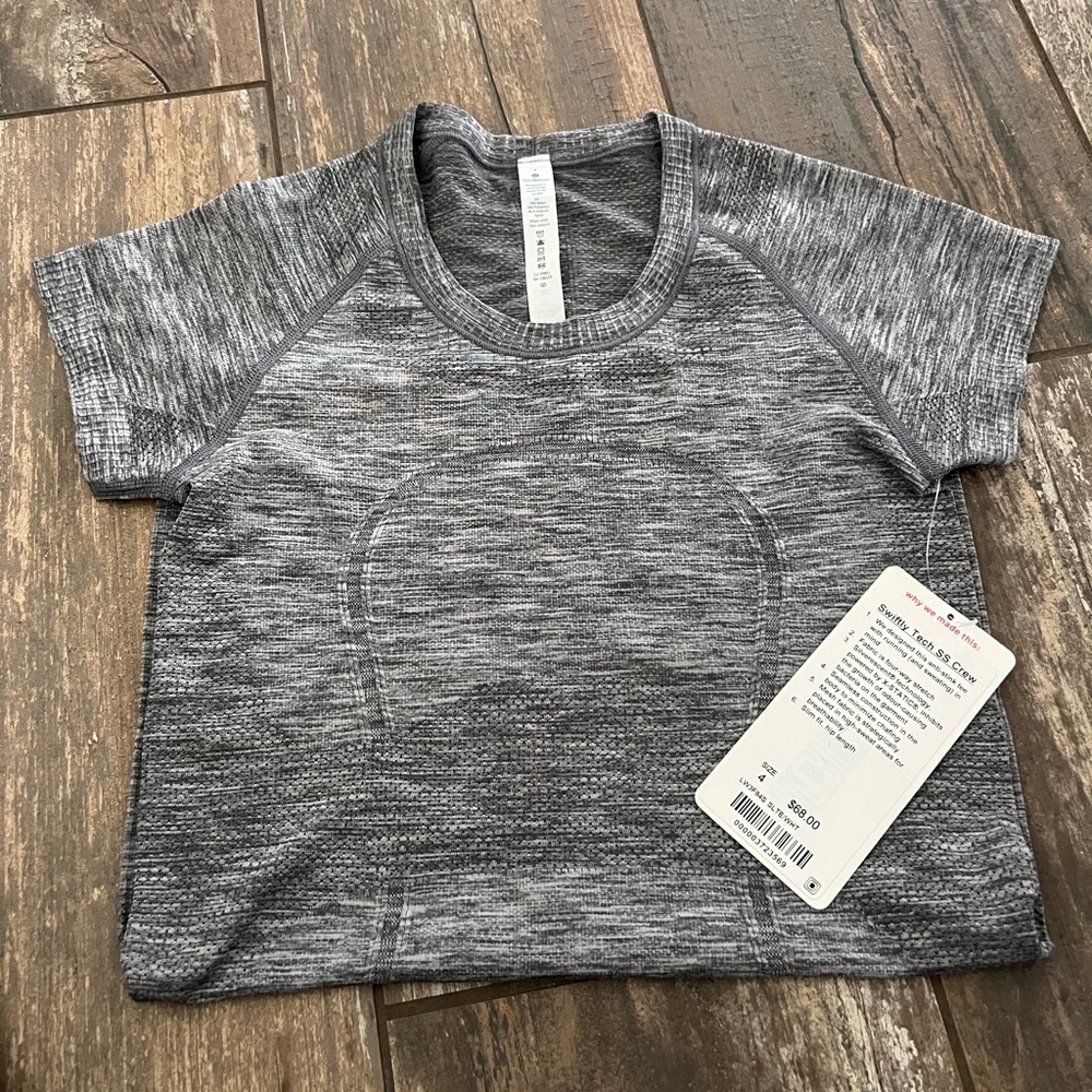 Lululemon short sleeve top